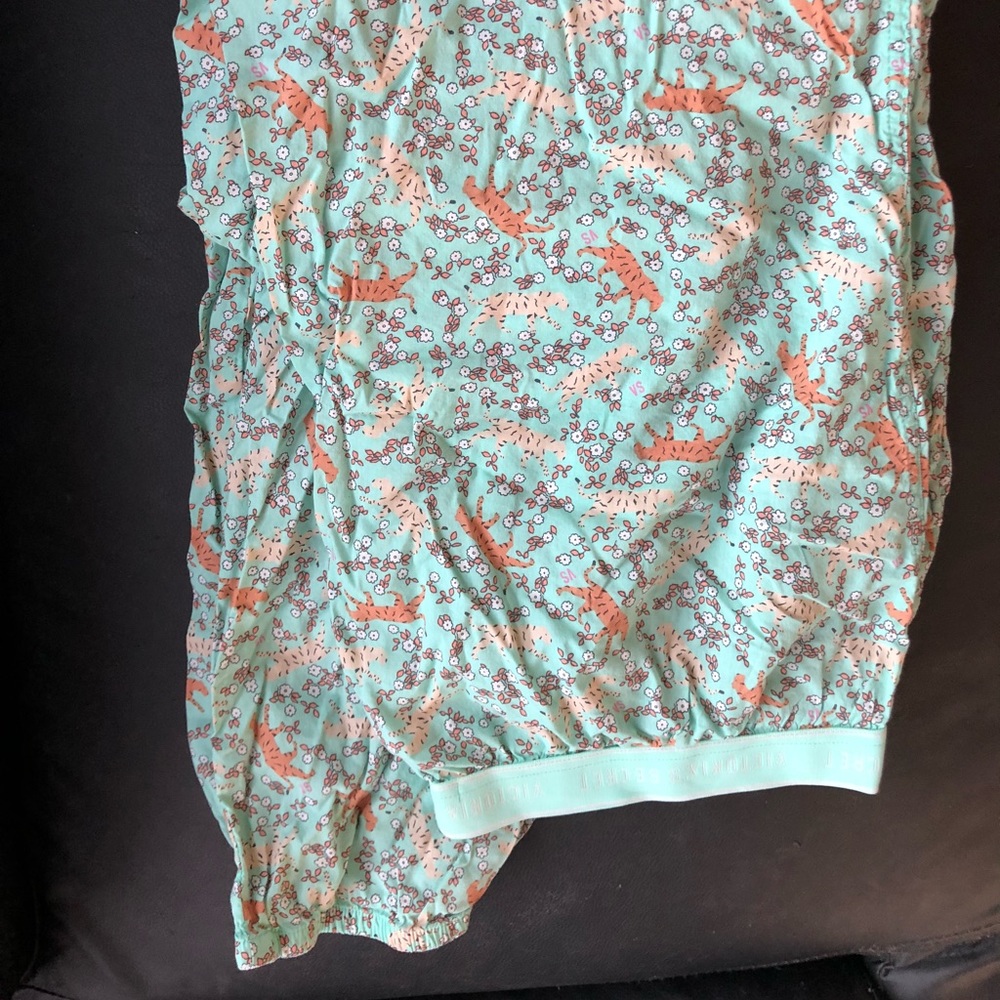 NWOT Victoria secret sleep joggers